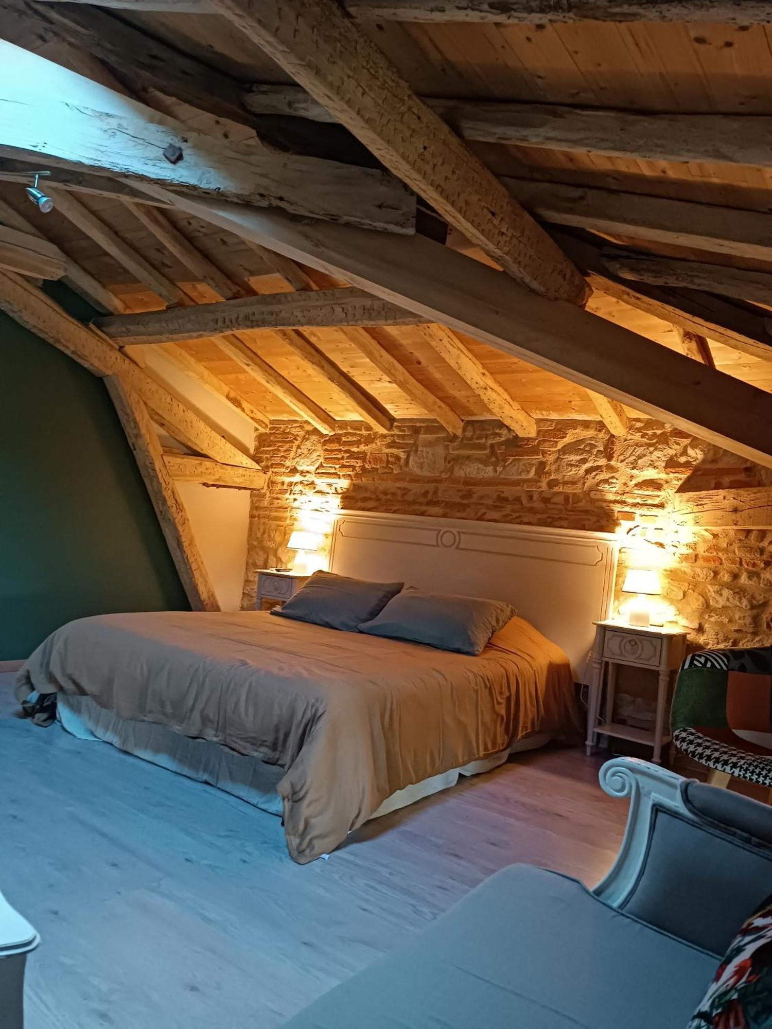 ホテル Le Jardin Des Cedres ラヴォール 部屋 写真
