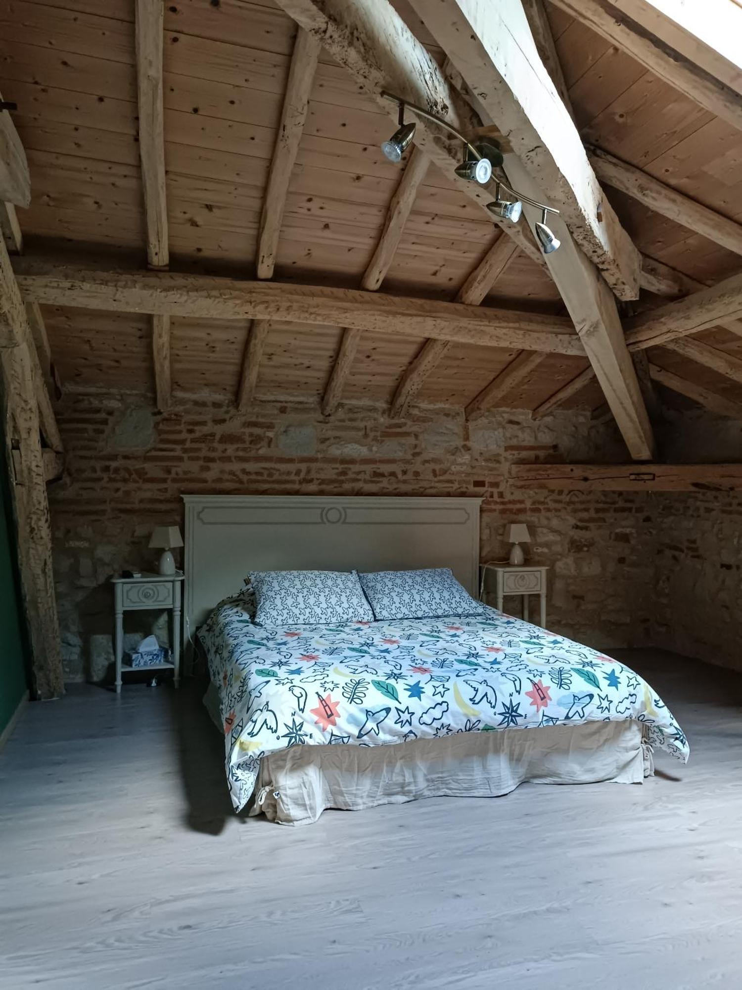 ホテル Le Jardin Des Cedres ラヴォール 部屋 写真