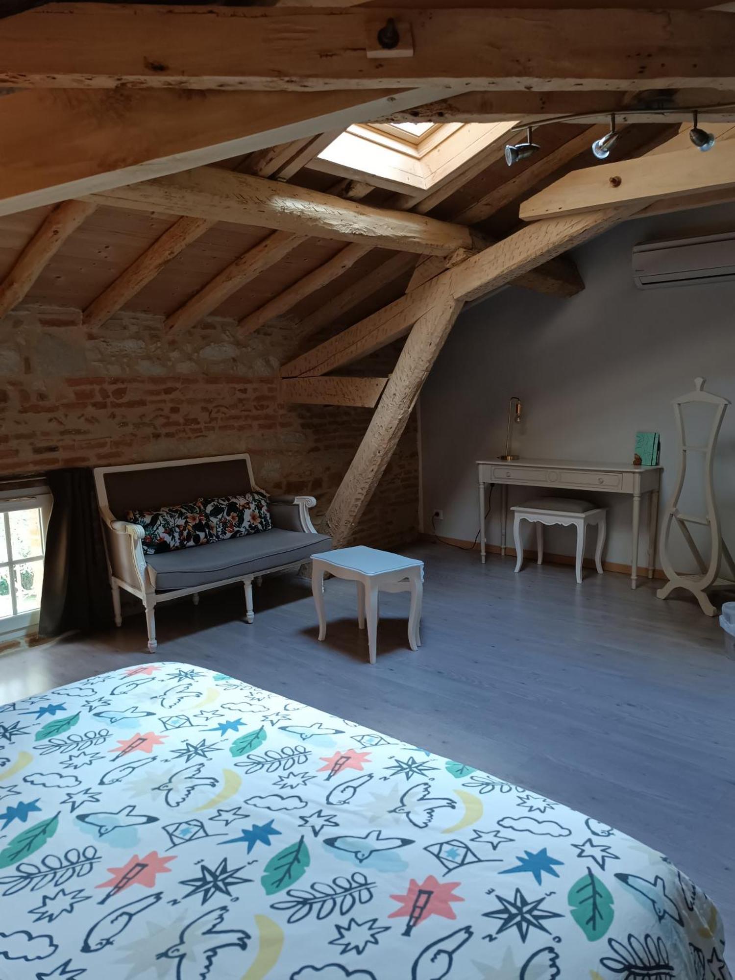 ホテル Le Jardin Des Cedres ラヴォール 部屋 写真