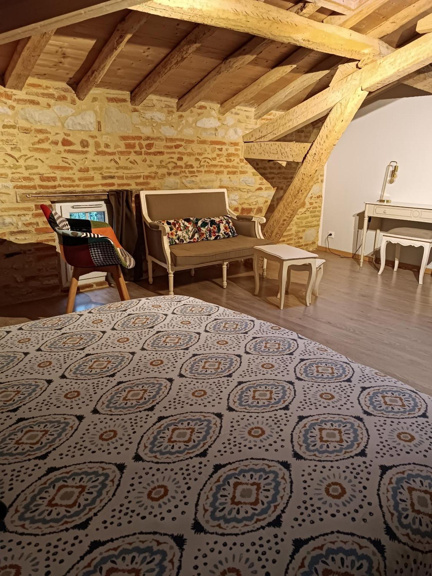 ホテル Le Jardin Des Cedres ラヴォール 部屋 写真