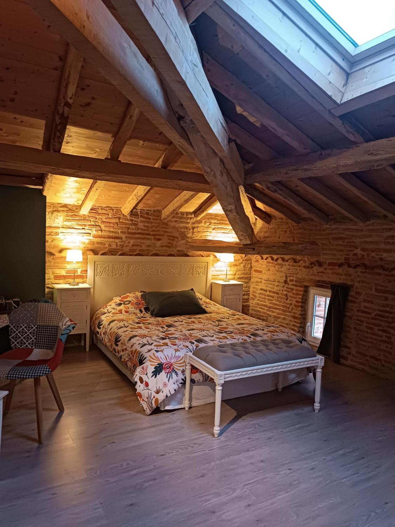 ホテル Le Jardin Des Cedres ラヴォール 部屋 写真
